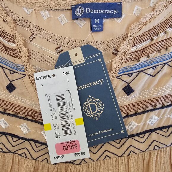 Democracy Cream Sleeveless Blouse Embellished V-Neck Top Size M Boho Chic - Picture 3 of 7